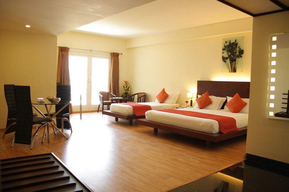 Hotel Atithi Pondicherry Exterior photo