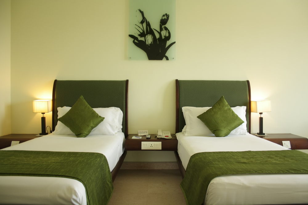 Hotel Atithi Pondicherry Exterior photo